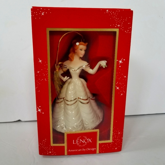 Lenox Disney Christmastime Belle - Picture 1 of 9